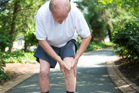 old man knee pain
